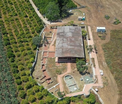 Αρχαιολογικός Χώρος Λέρνας, Οικία Κεράμων & Οχυρωματικός Περίβολος